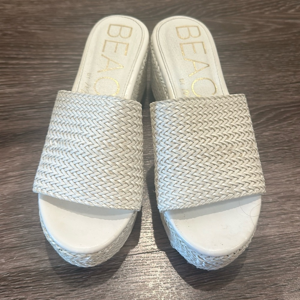 White wedges